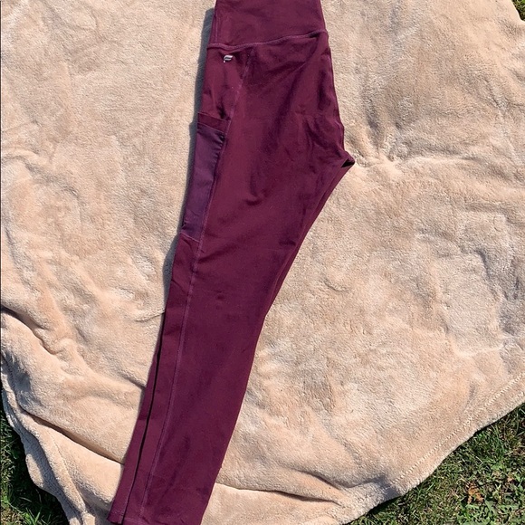 Fabletics powerhold leggings, solid, mesh pocket - Picture 3 of 4